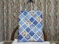 木 が含まれている画像
高い精度で生成された説明