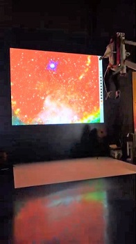 スペースウォーカーでの低重力体験の姉