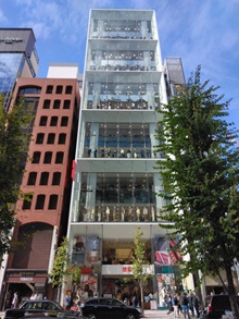 ユニクロ 銀座店 ビル