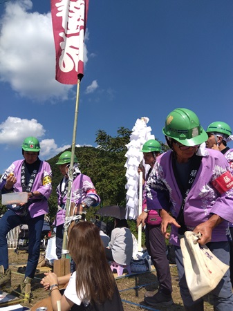 打ち上げ準備会場へ