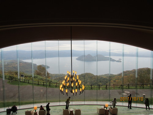 �z�e���̃��r�[�z���̓����